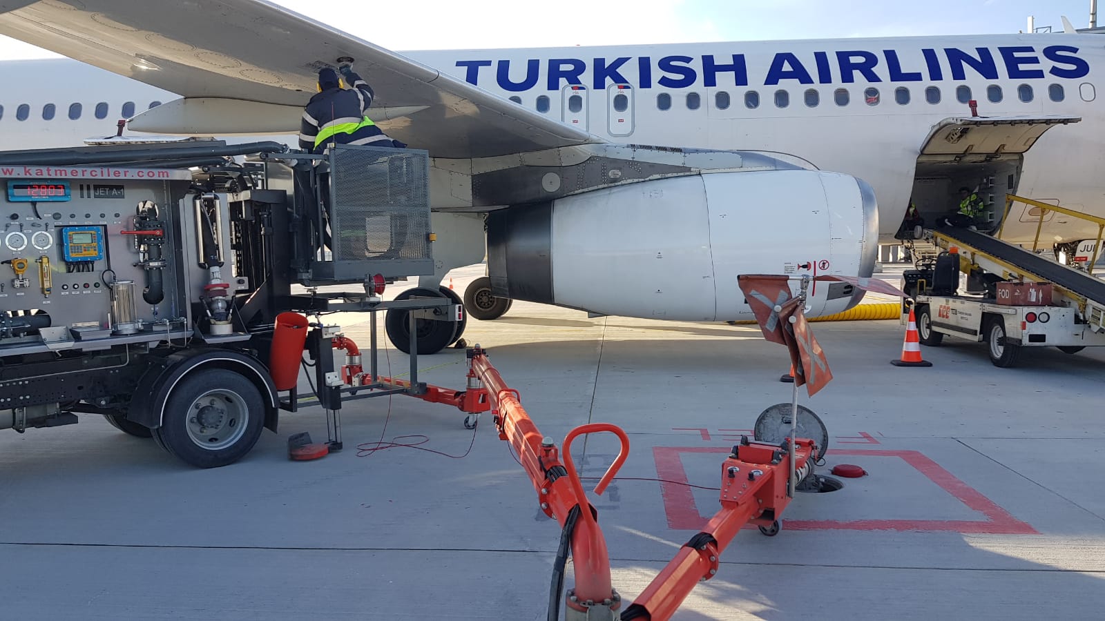Grounding Equipment for Aircraft Fueling